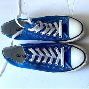 Converse women’s size 7